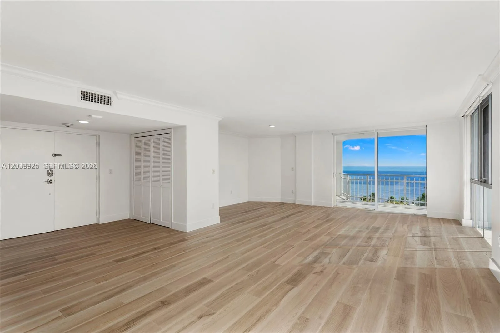 600 Grapetree Dr # 7ES, Key Biscayne, FL 33149