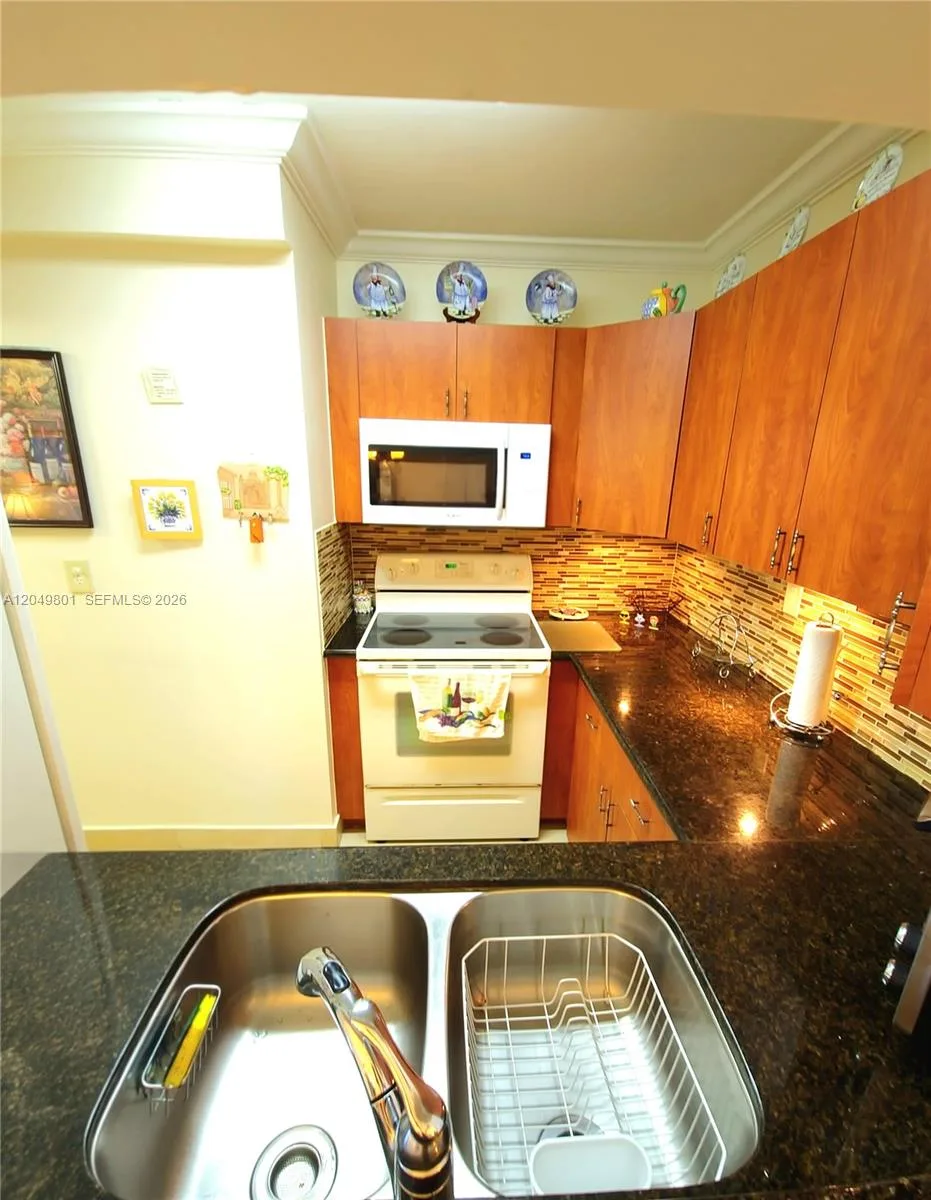 11715 SW 18th St # 506, Miami, FL 33175 photo 5