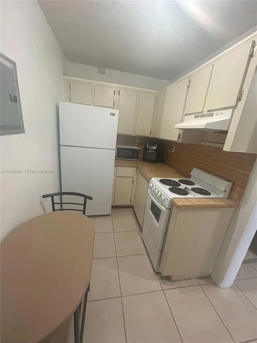 6950 Miami Gardens Dr # 2-117A, Hialeah, FL 33015 photo 2
