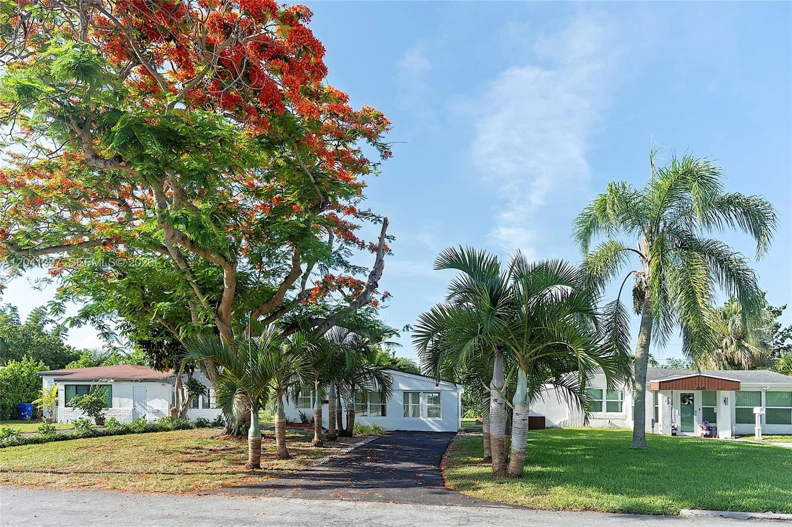 2024 NE 174th St, North Miami Beach, FL 33162
