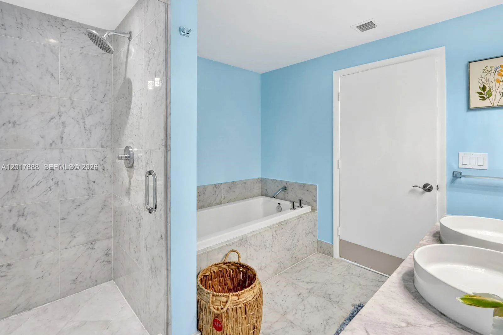 244 Biscayne Blvd # 3602, Miami, FL 33132 photo 13