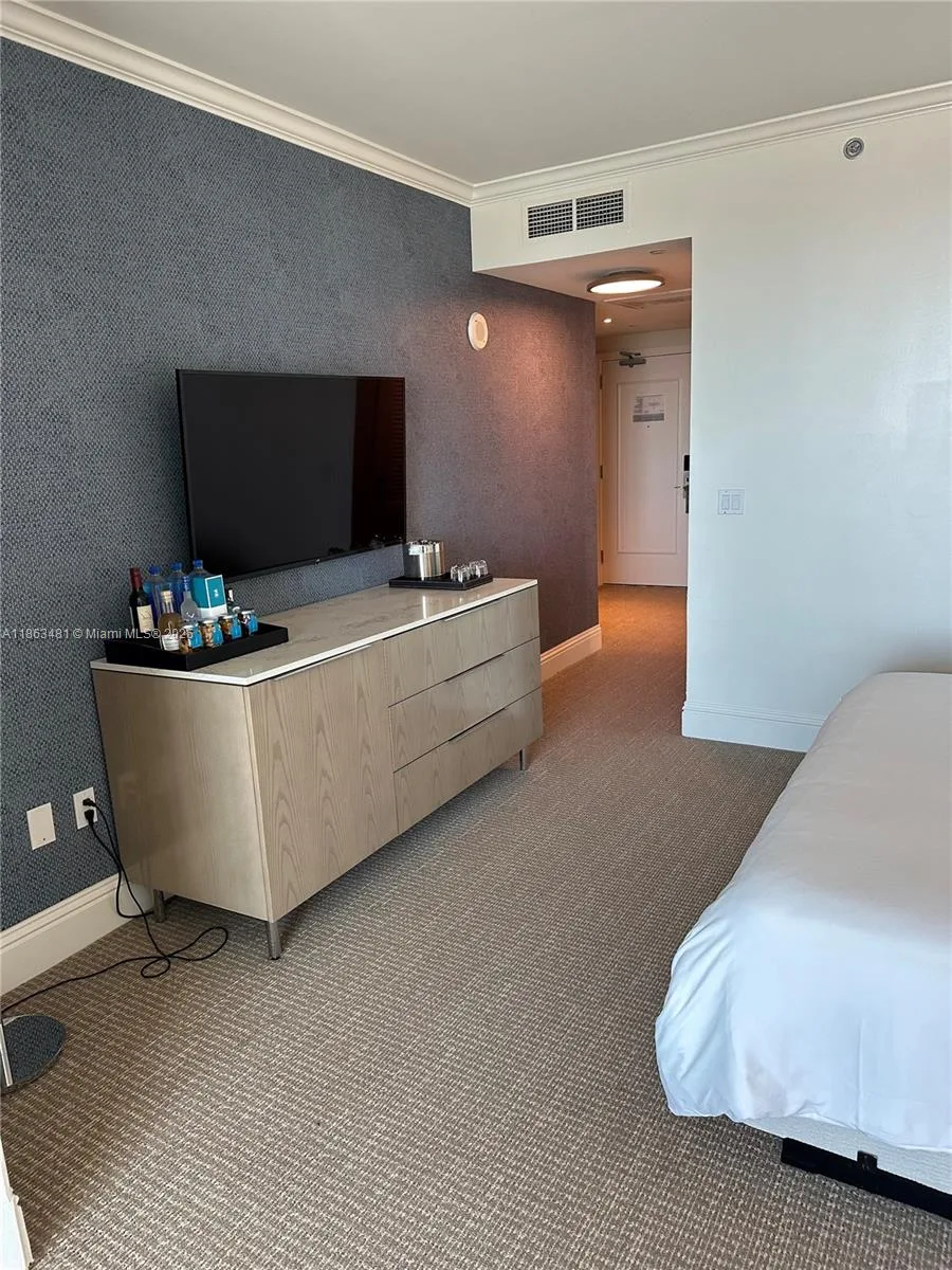 4401 Collins Ave # 2108, Miami Beach, FL 33140 photo 8