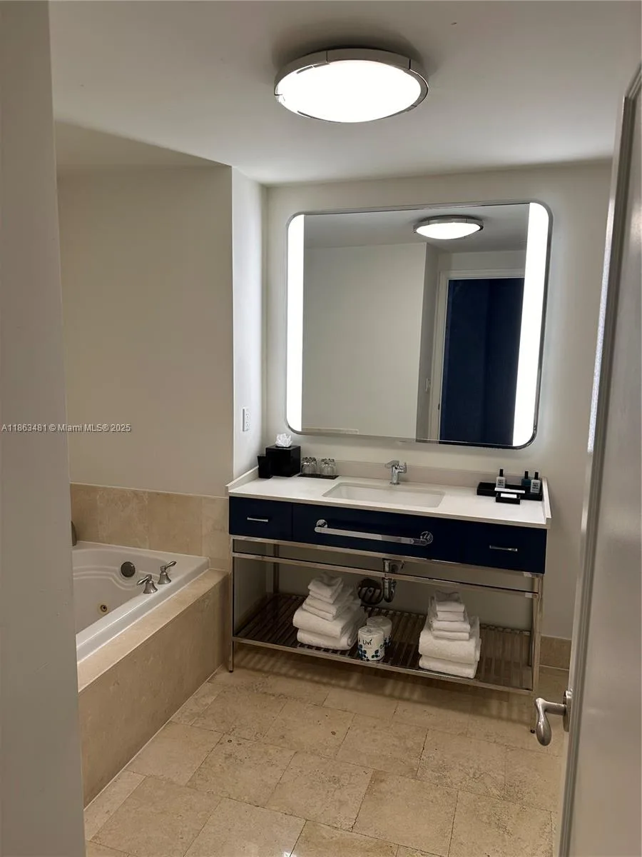 4401 Collins Ave # 2108, Miami Beach, FL 33140 photo 9
