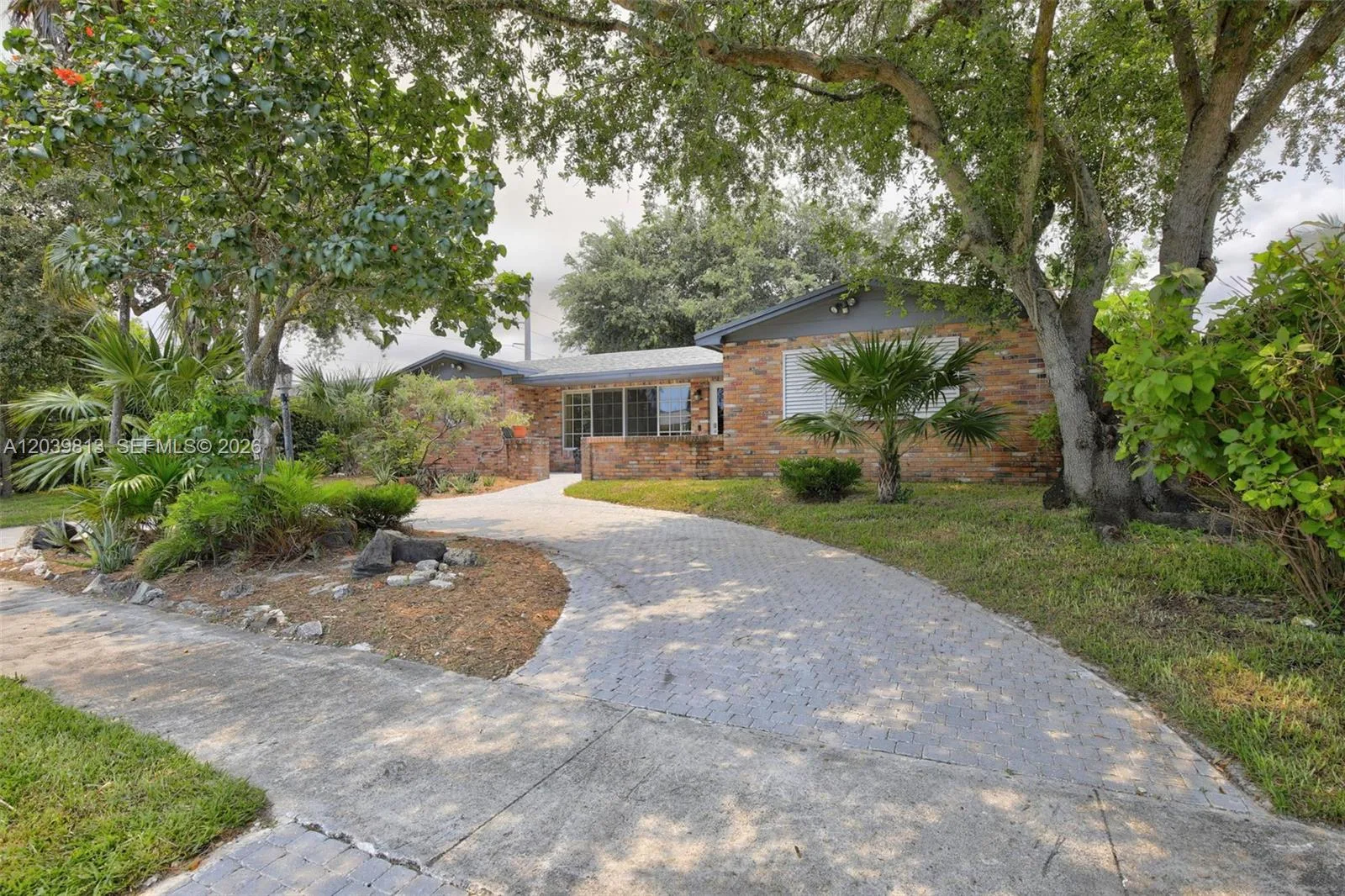 5511 Taylor St, Hollywood, FL 33021