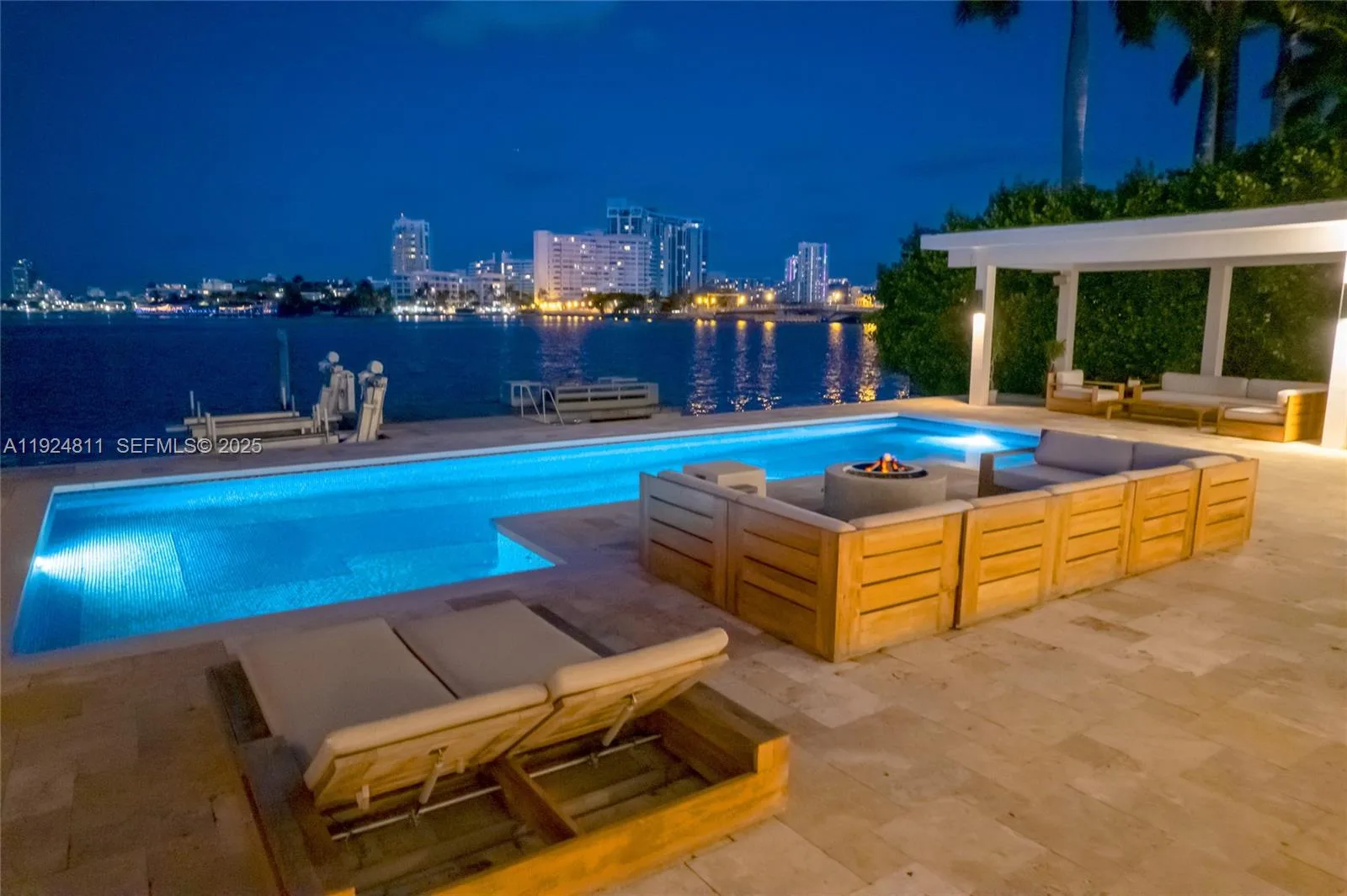 327 E Rivo Alto Dr, Miami Beach, FL 33139 photo 4