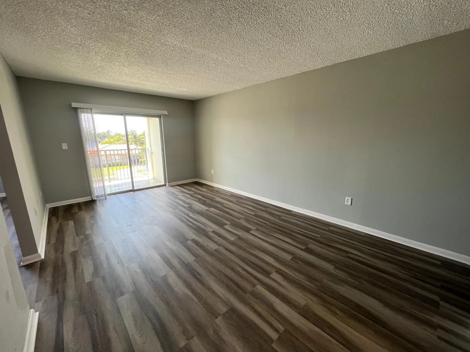 2605 NW 135TH Street # 101, Opa-Locka, FL 33167 photo 2