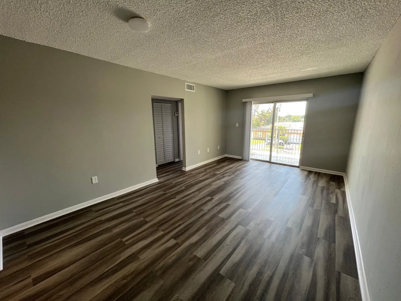 2605 NW 135TH Street # 101, Opa-Locka, FL 33167 photo 3