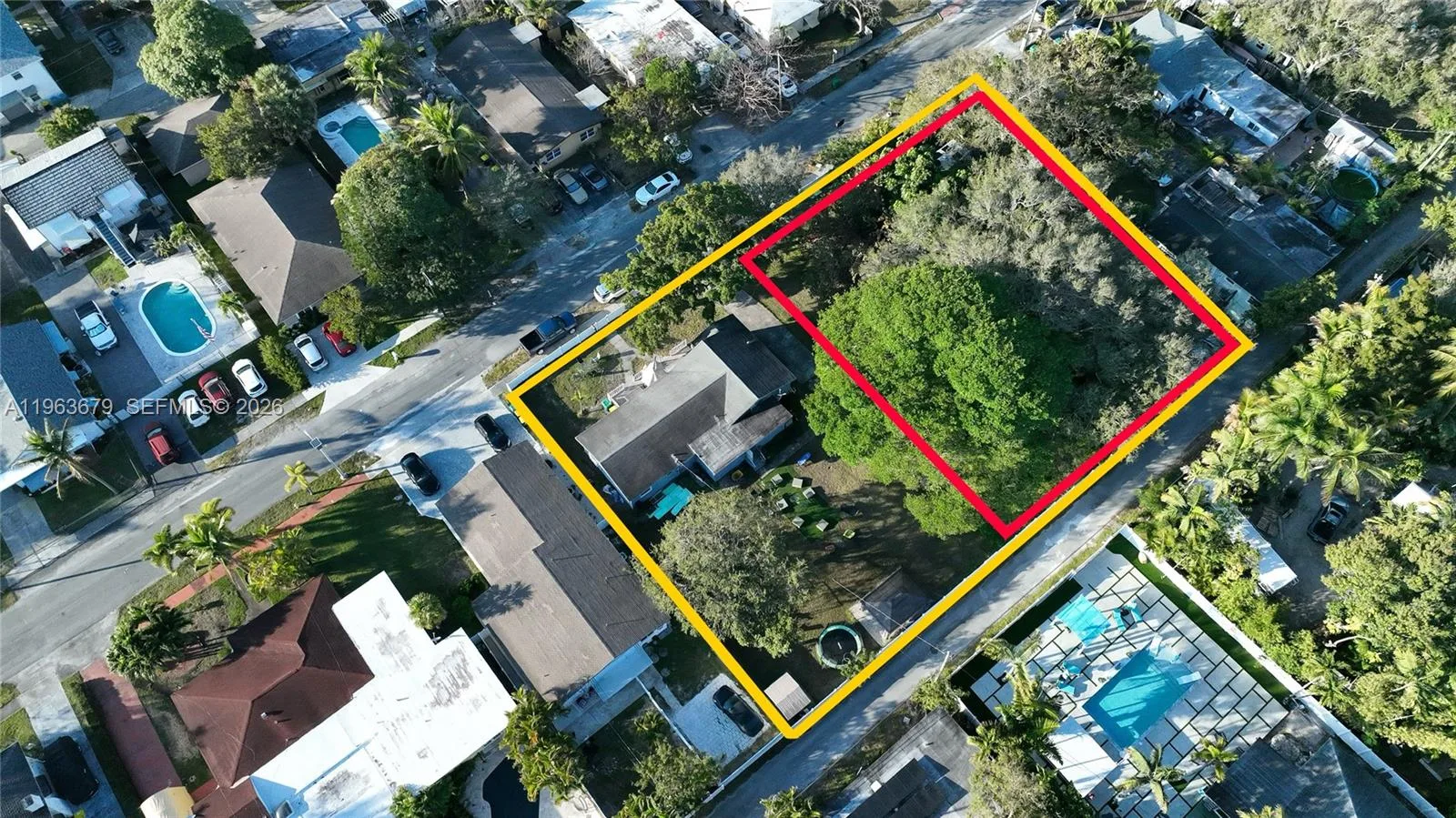 228 SW 8th St, Dania Beach, FL 33004