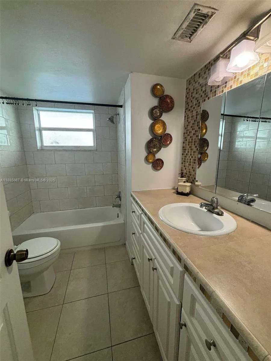 1780 NE 191st St # 803-2, Miami, FL 33179 photo 9