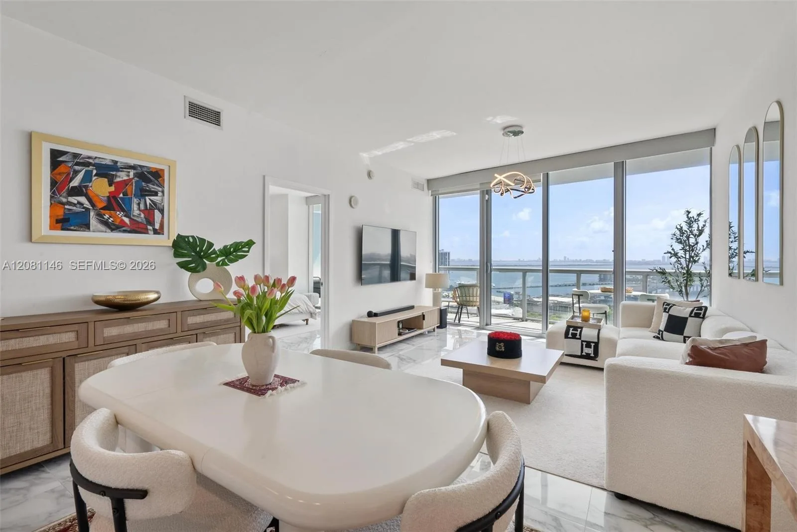 888 Biscayne Blvd # 2510, Miami, FL 33132