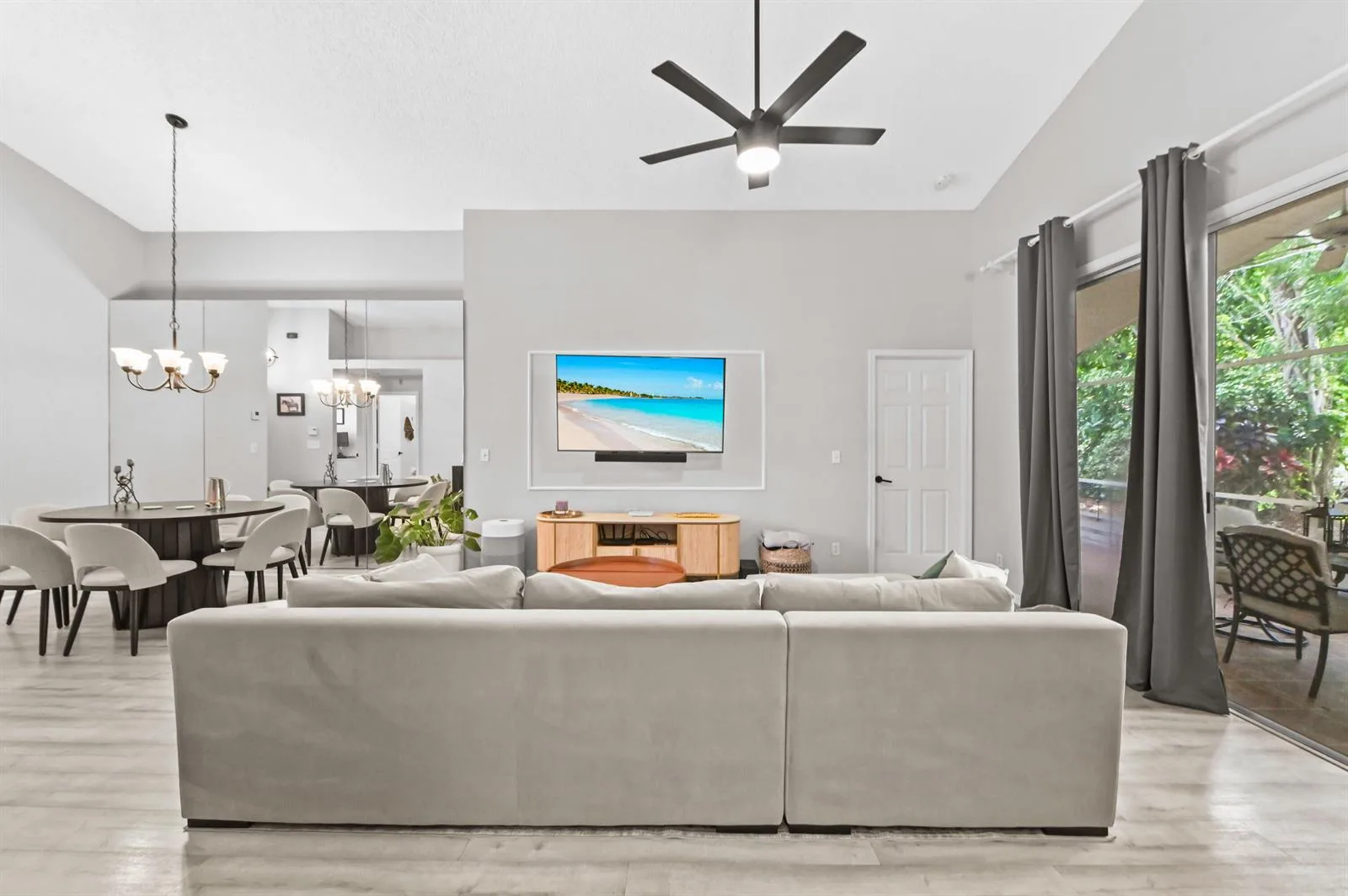 320 Hammocks Trail, FL 33413 photo 7