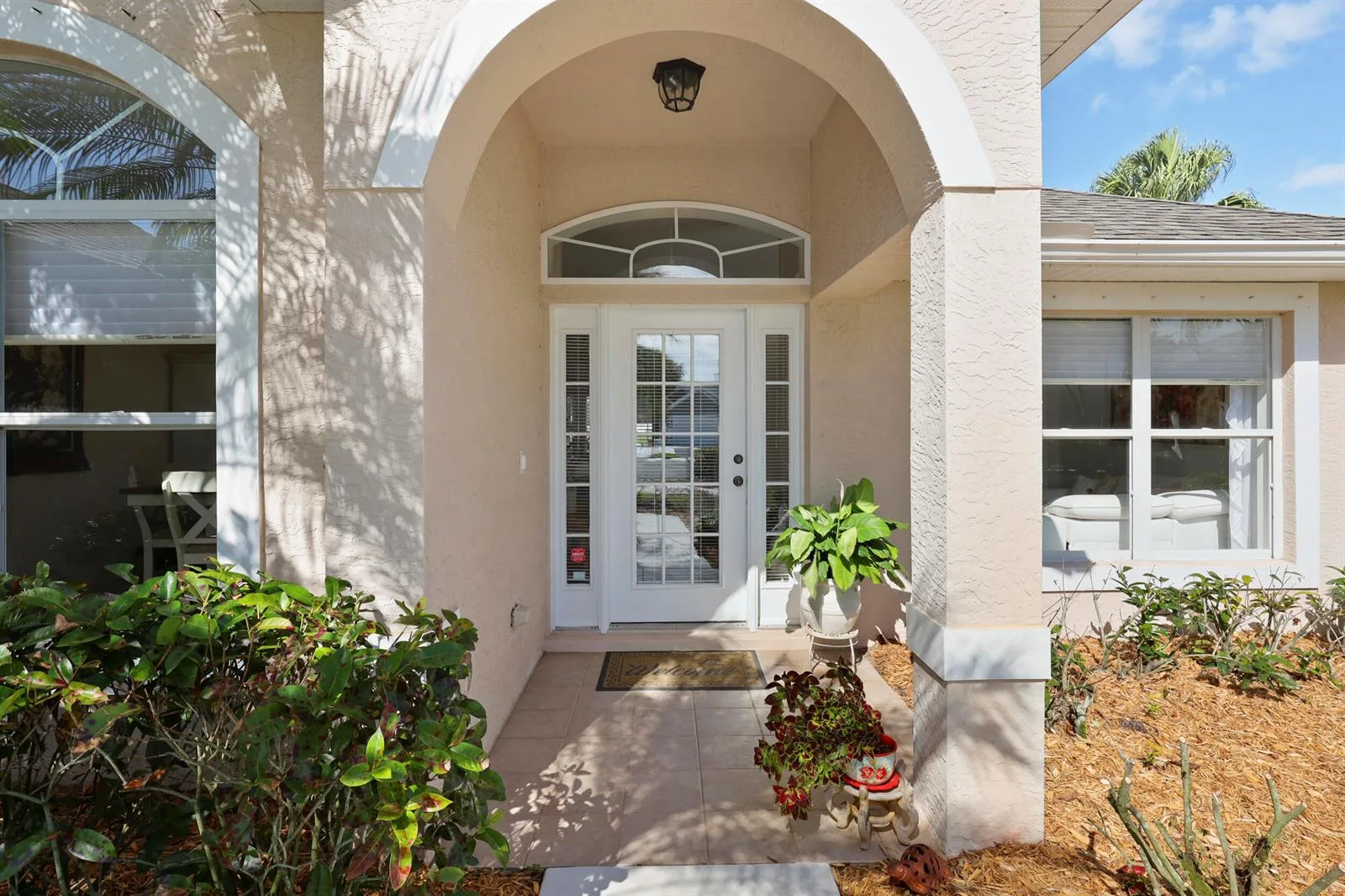 375 E Temple Ct Court SW, Vero Beach, FL 32968 photo 2