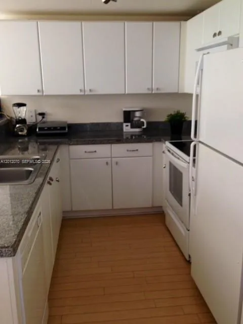 2740 SW 28th Ter # 304, Miami, FL 33133 photo 4