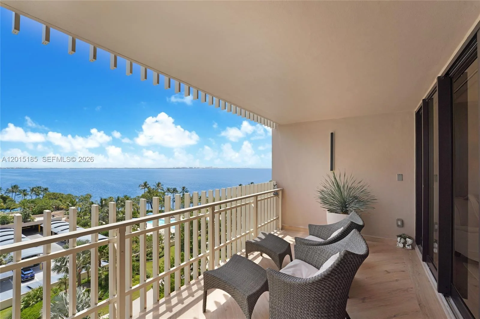1 Grove Isle Dr # A809, Miami, FL 33133