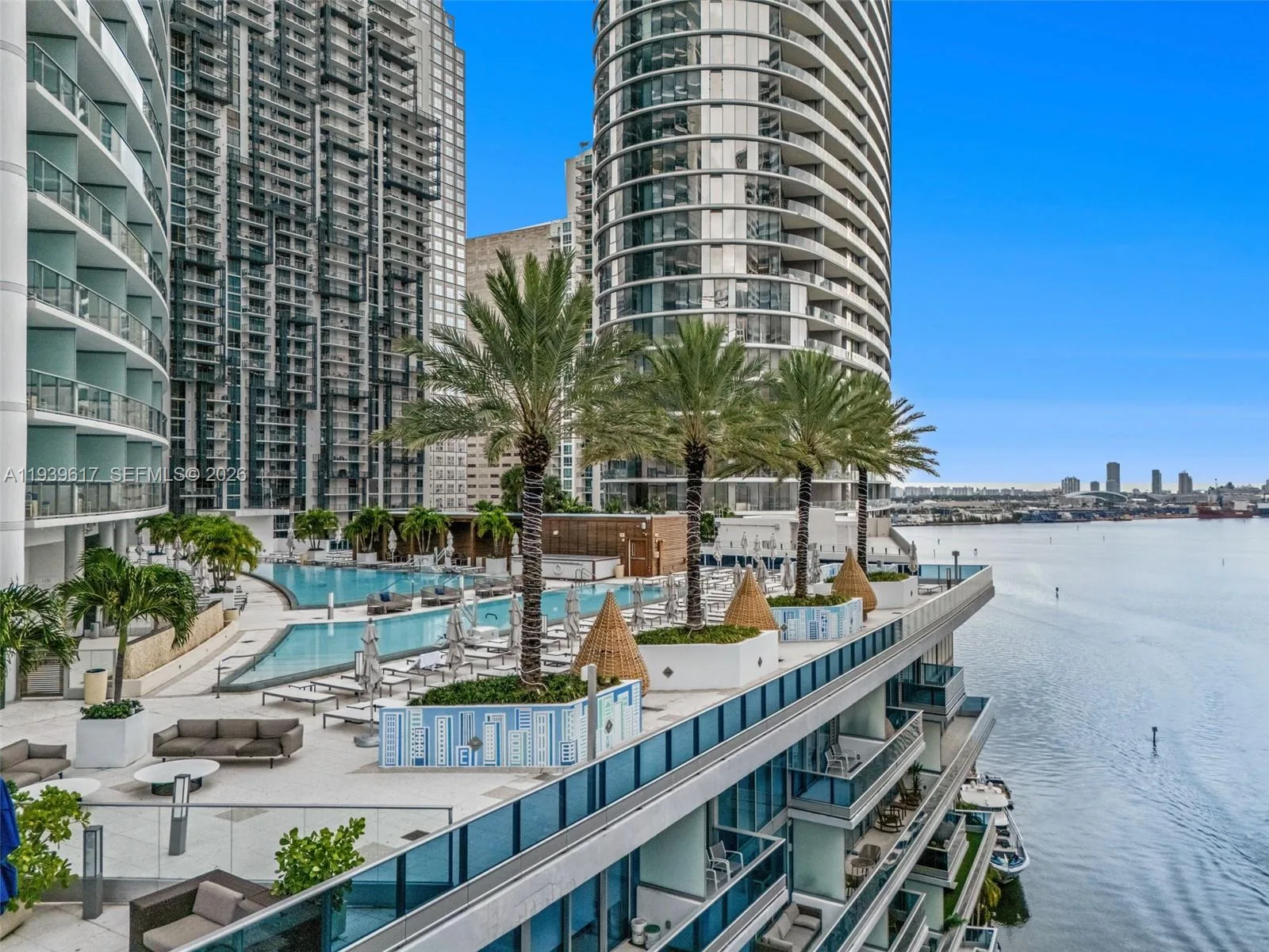 200 Biscayne Boulevard Way # 4202, Miami, FL 33131