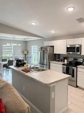 2123 NE 6th Ave, Cape Coral, FL 33909 photo 6