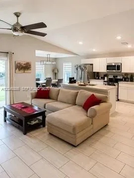 2123 NE 6th Ave, Cape Coral, FL 33909 photo 8