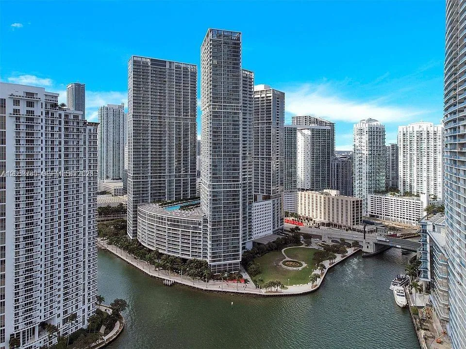 475 Brickell Ave # 3710, Miami, FL 33131