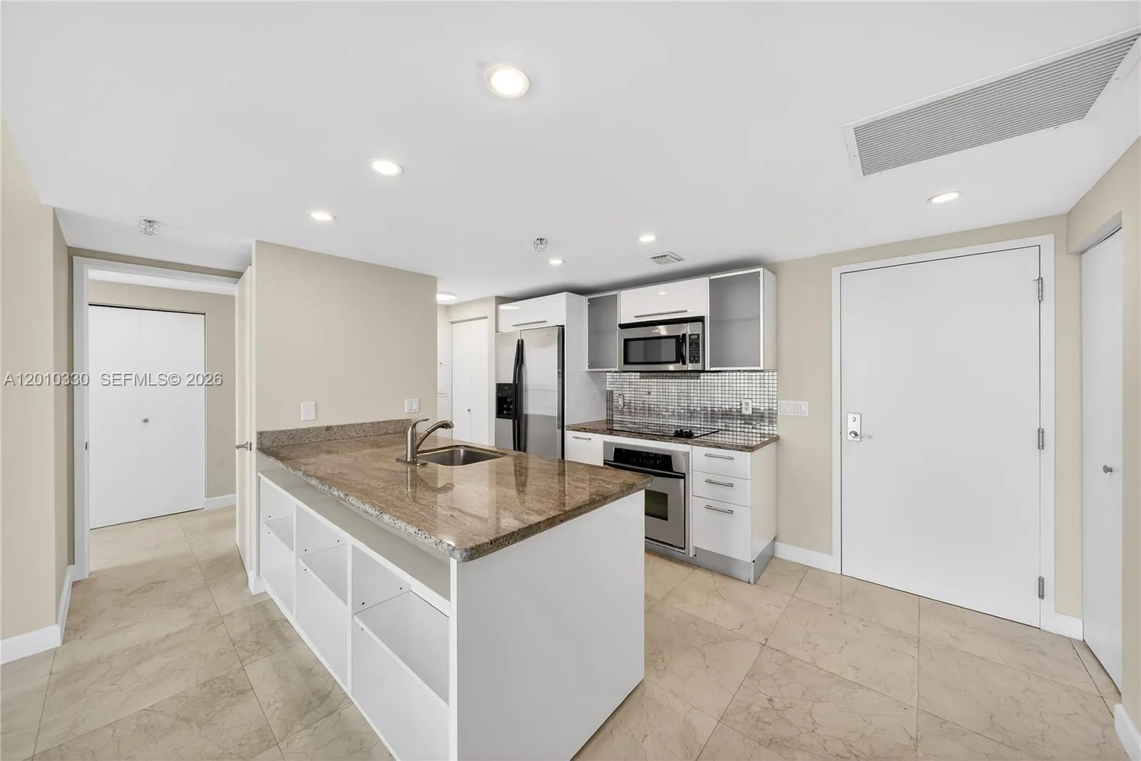 185 SW 7th St # 4209, Miami, FL 33130 photo 12