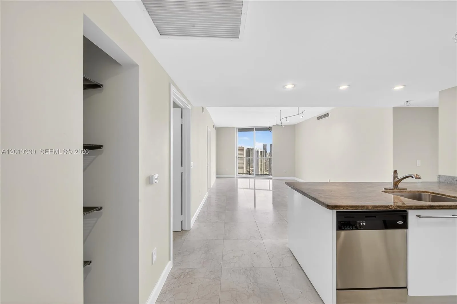 185 SW 7th St # 4209, Miami, FL 33130 photo 8