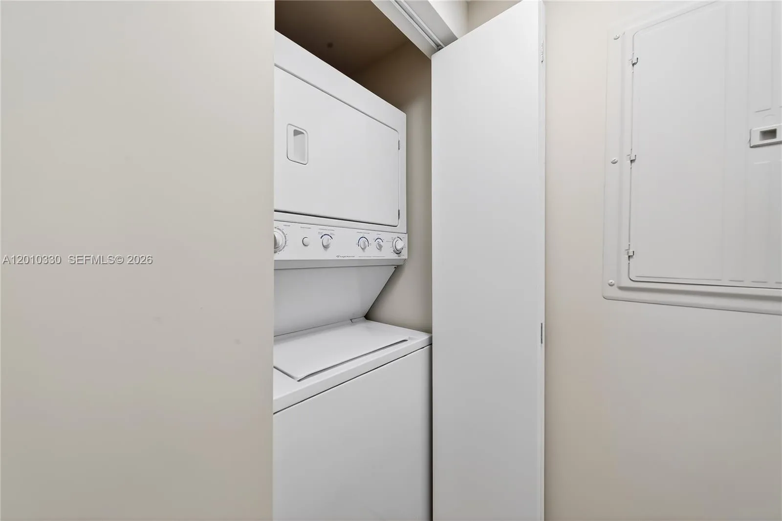 185 SW 7th St # 4209, Miami, FL 33130 photo 9