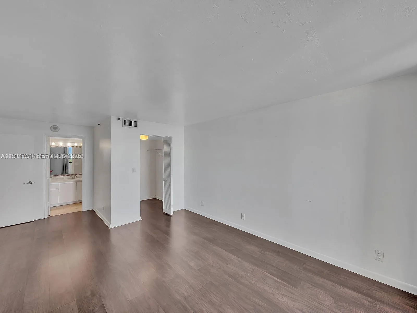 2555 Collins Ave # 1604, Miami Beach, FL 33140 photo 3