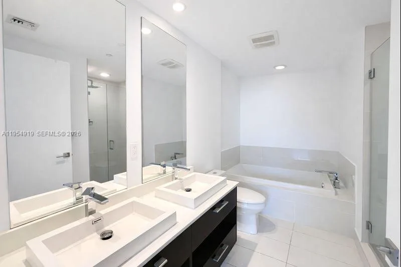 45 SW 9th St # 1208, Miami, FL 33130 photo 8
