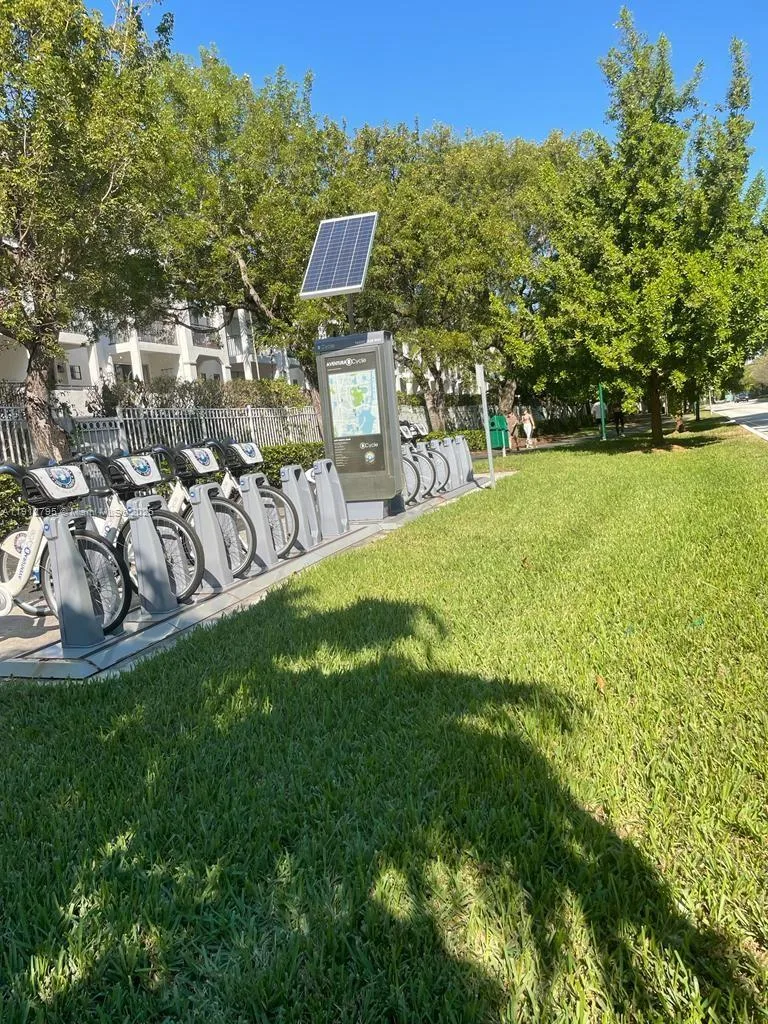 20400 W Country Club Dr # 615, Aventura, FL 33180 photo 11