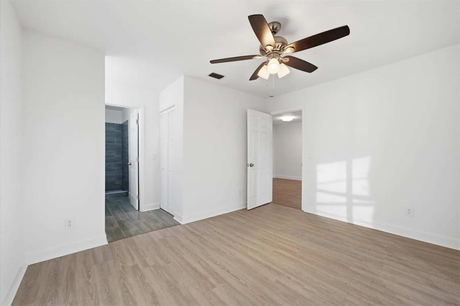 428 Grove Isle Circle # 9, Vero Beach, FL 32962 photo 10