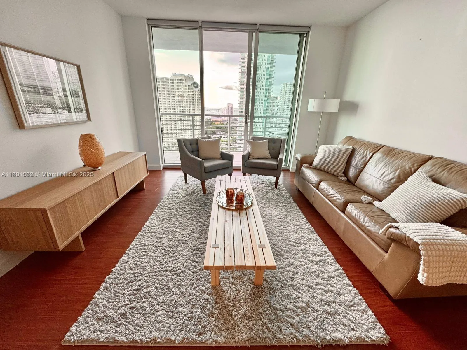 335 S Biscayne Blvd # 2105, Miami, FL 33131 photo 4