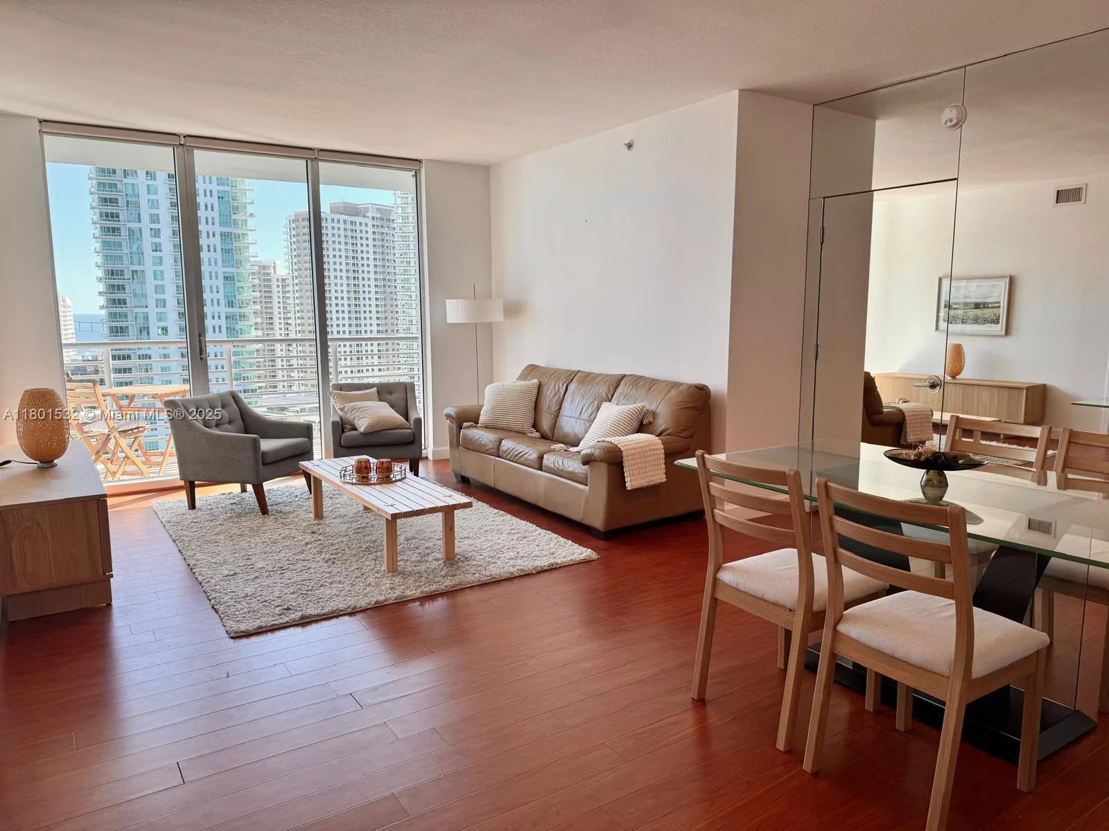 335 S Biscayne Blvd # 2105, Miami, FL 33131 photo 6