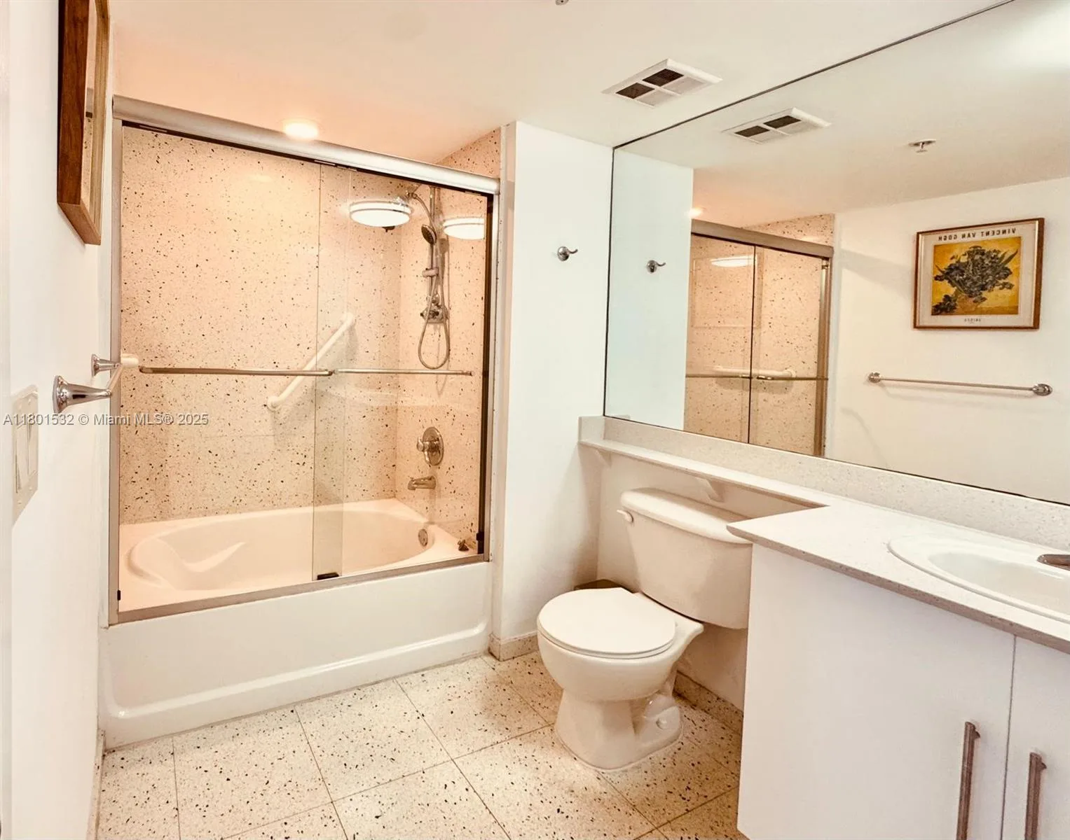 335 S Biscayne Blvd # 2105, Miami, FL 33131 photo 9