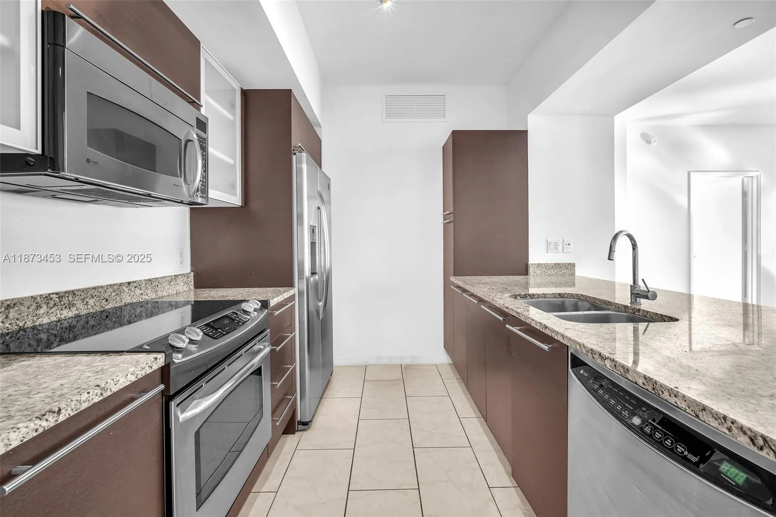 951 Brickell Ave # 2010, Miami, FL 33131 photo 12