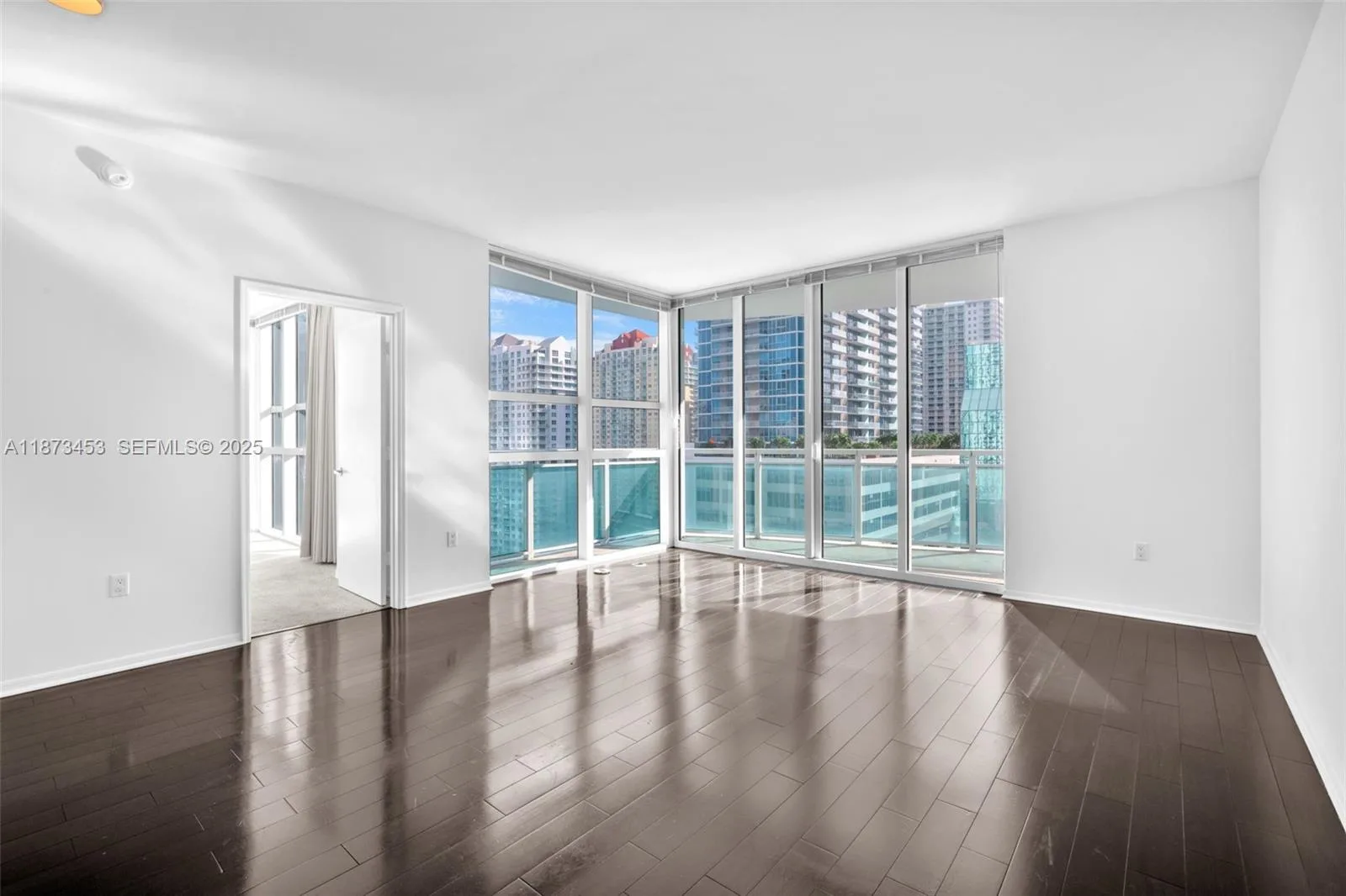 951 Brickell Ave # 2010, Miami, FL 33131 photo 9