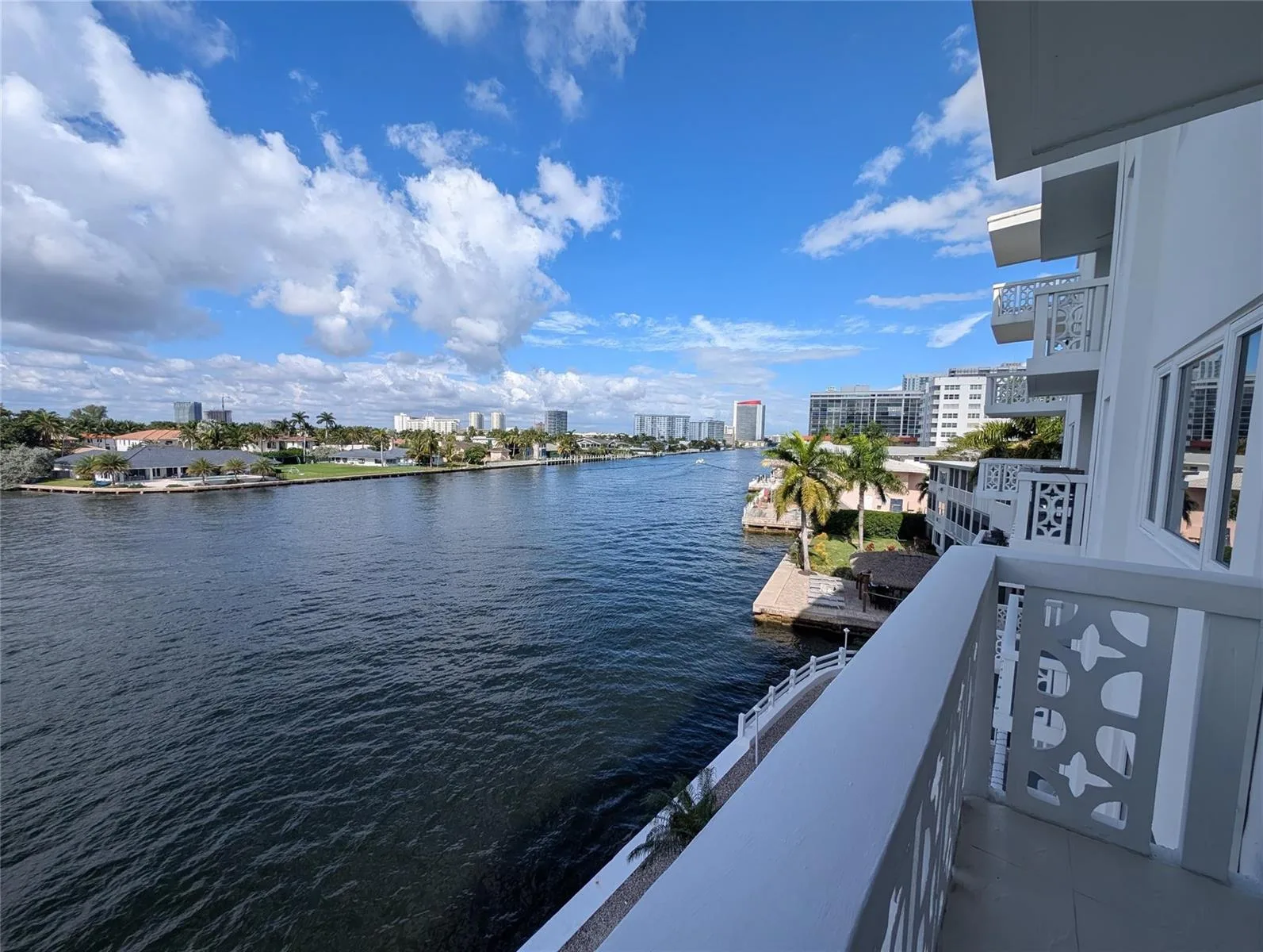 3209 S Ocean Drive # 4E, Hallandale Beach, FL 33009