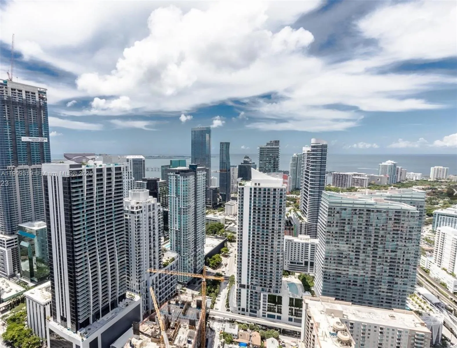 45 SW 9th St # 2207, Miami, FL 33130