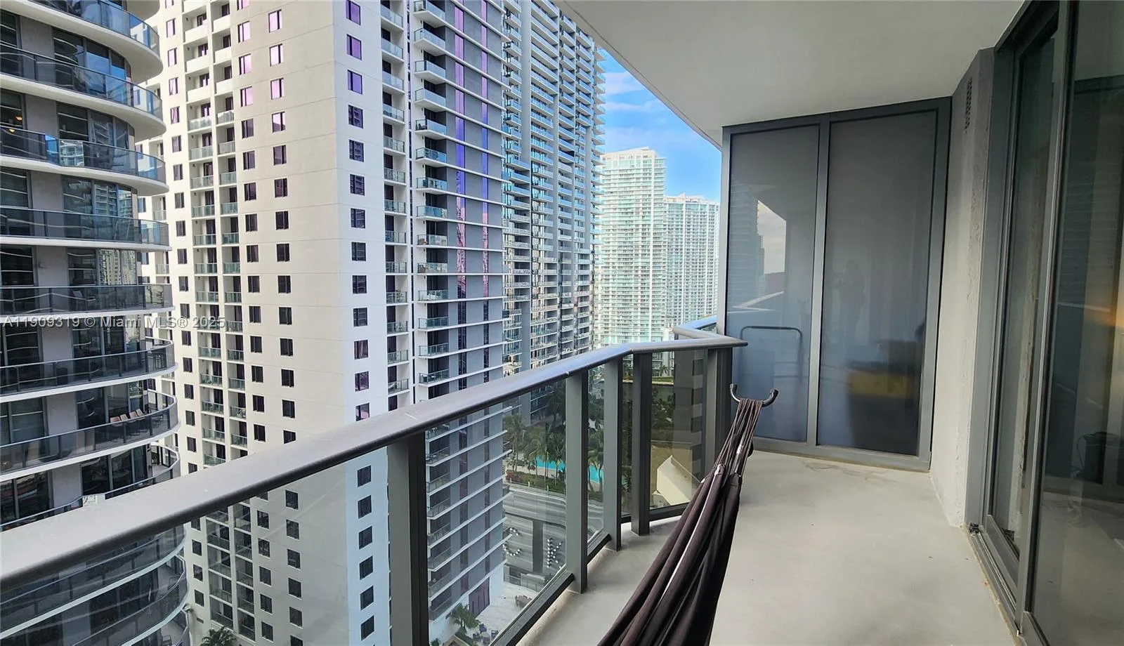 45 SW 9th St # 2207, Miami, FL 33130 photo 9