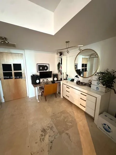 350 S Miami Ave # 2110, Miami, FL 33130 photo 4