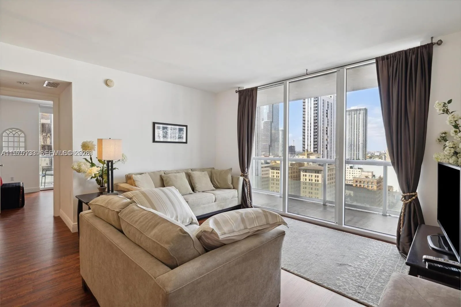 50 Biscayne Blvd # 2111, Miami, FL 33132