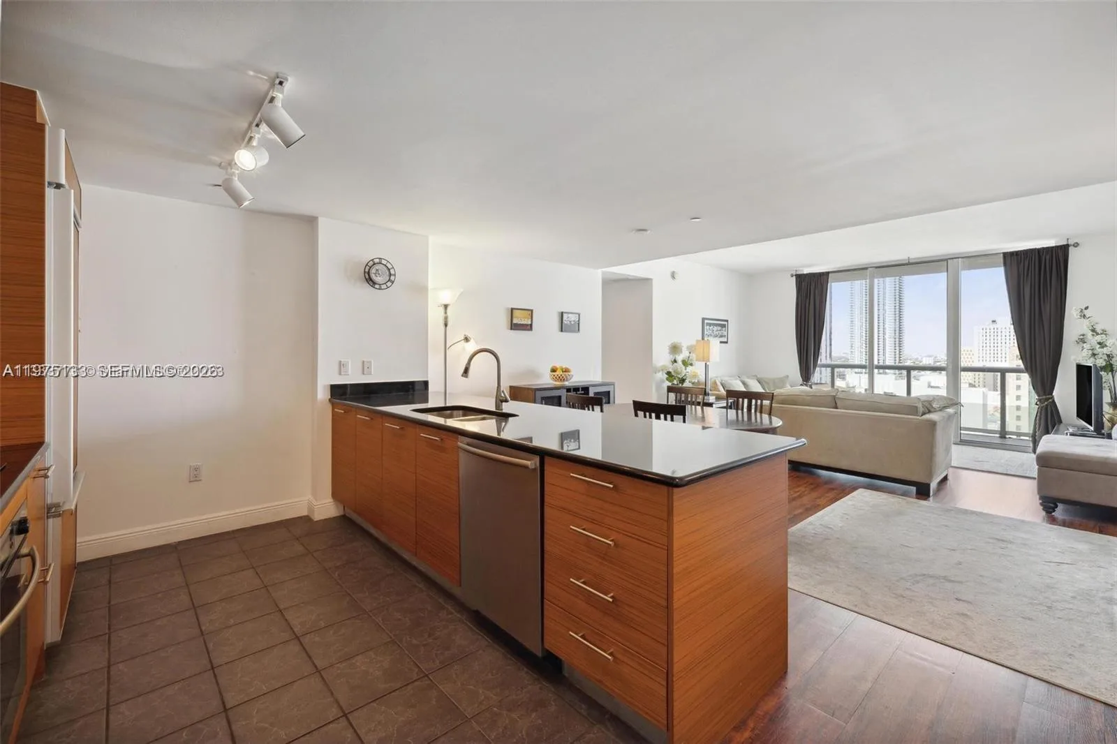 50 Biscayne Blvd # 2111, Miami, FL 33132 photo 5