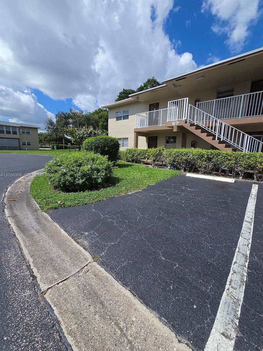 601 NW 79th Ave # 101, Margate, FL 33063