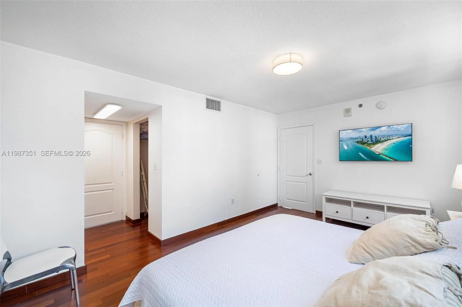 1200 Brickell Bay Dr # 2824, Miami, FL 33131 photo 6