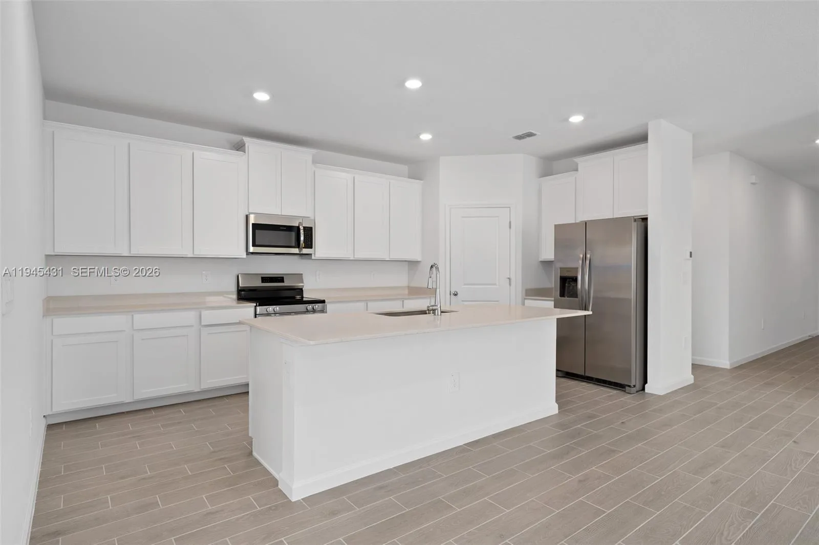 8934 SW 69th Ter, Ocala, FL 34476 photo 5