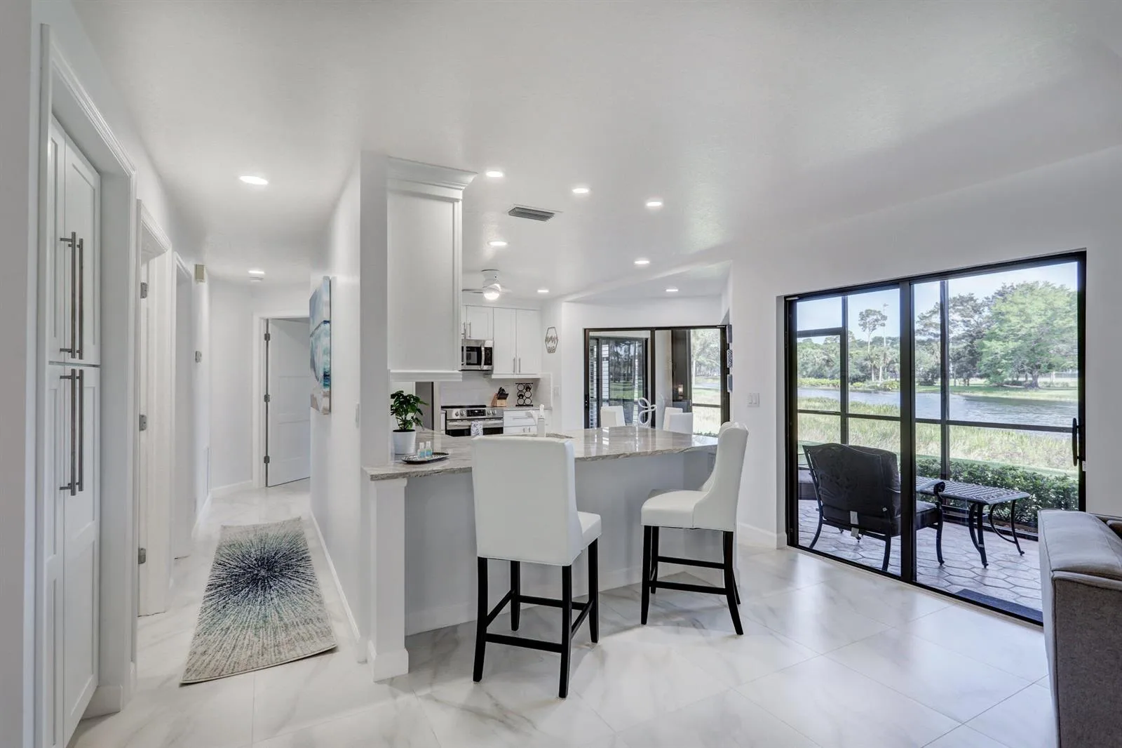 6 Lexington Lane E # D, Palm Beach Gardens, FL 33418