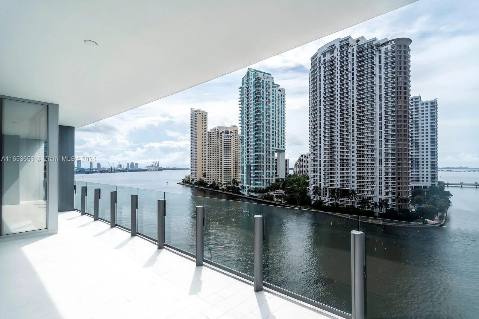 300 Biscayne Blvd Way # 902, Miami, FL 33131