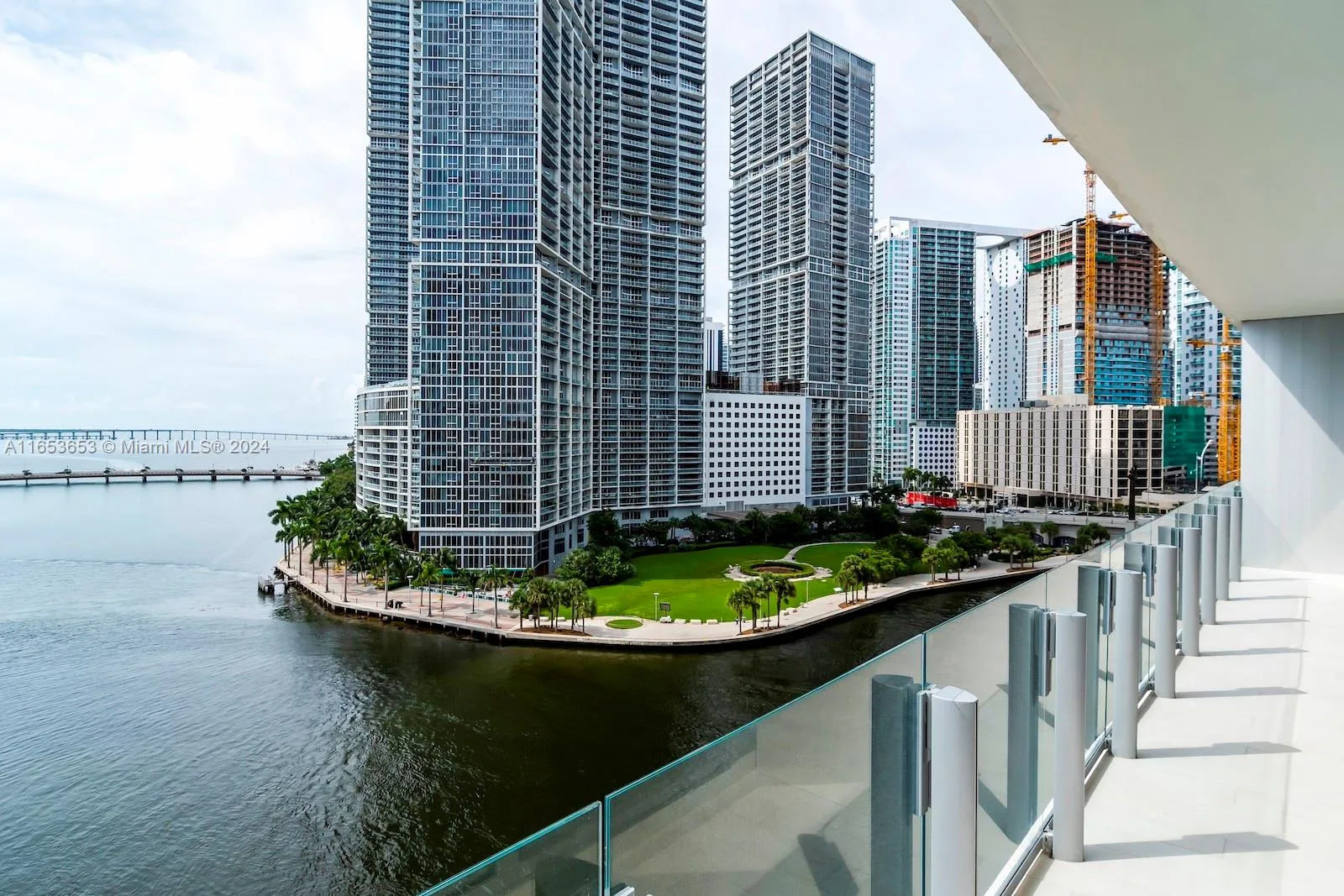 300 Biscayne Blvd Way # 902, Miami, FL 33131 photo 3