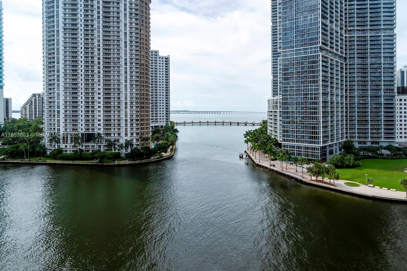 300 Biscayne Blvd Way # 902, Miami, FL 33131 photo 5