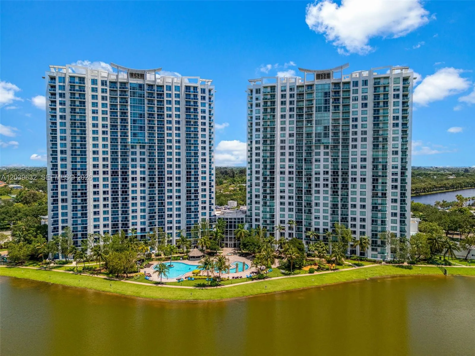 2641 N Flamingo Rd # 304N, Sunrise, FL 33323