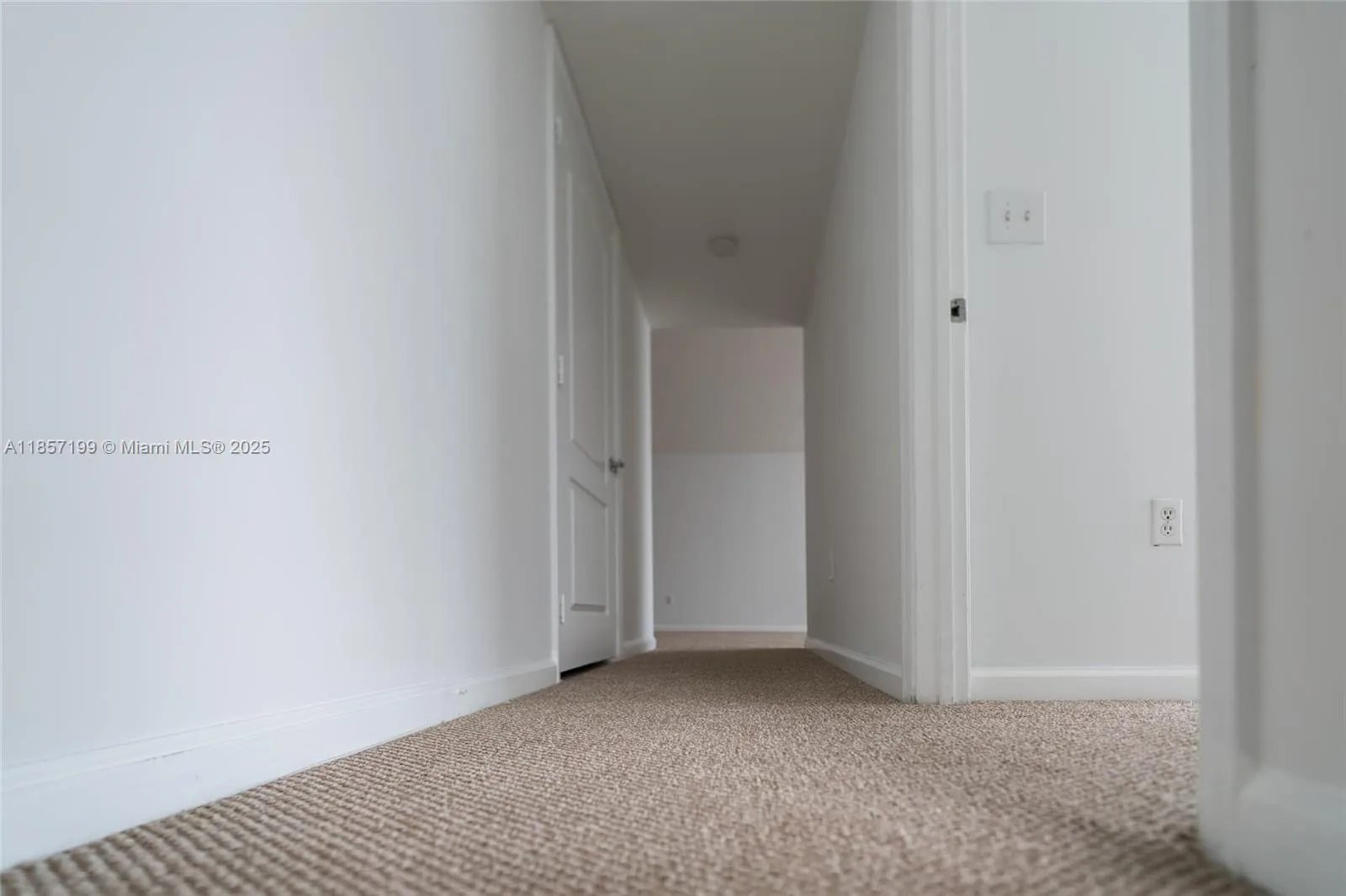 1200 Brickell Bay Dr # 4024, Miami, FL 33131 photo 12