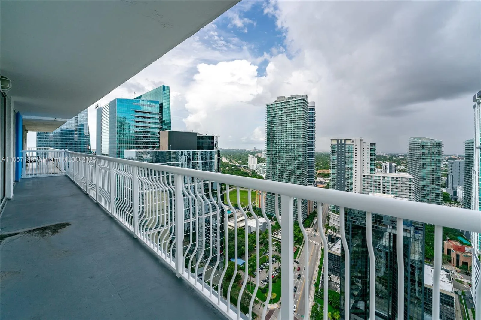1200 Brickell Bay Dr # 4024, Miami, FL 33131 photo 2